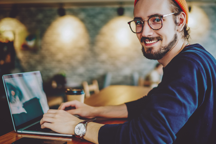 scrivere articoli per generare traffico
